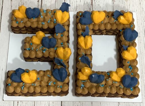 NUMBER O LETTER CAKE